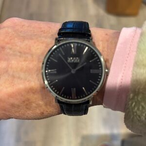 NEW IN BOX Hugo Boss Elegant Black Leather Men's Watch